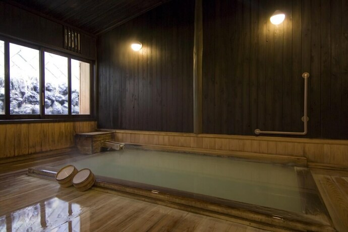 Imagen de la piscina del Ryokan Kusatsu Onsen Ekinariya. Foto 28