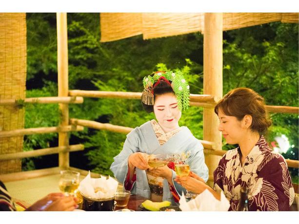 Imagen del bar/restaurante del Ryokan Momijiya Bekkan Kawa No Iori. Foto 5