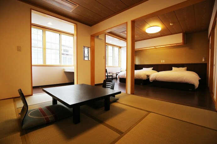 Imagen de la habitación del Ryokan Nakajimaya. Foto 19