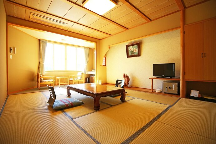 Imagen de la habitación del Ryokan Nakajimaya. Foto 25