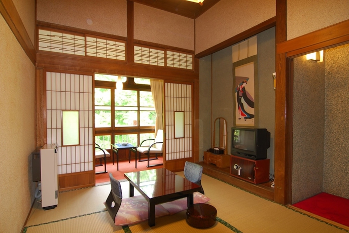Imagen de la habitación del Ryokan Namari Onsen Fujisan. Foto 16