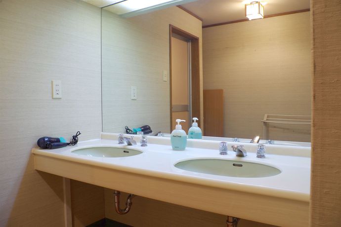 Imagen de los interiores del Ryokan Nenrinbo. Foto 11