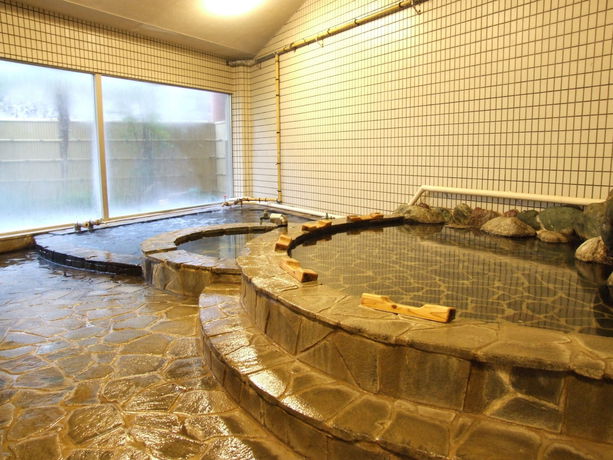 Imagen de los exteriores del Ryokan Obama Onsen Tsutaya. Foto 10