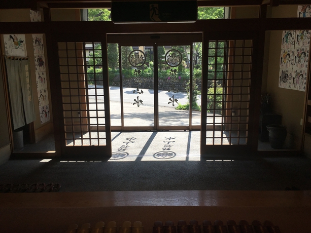 Imagen de los exteriores del Ryokan Sansui. Foto 15