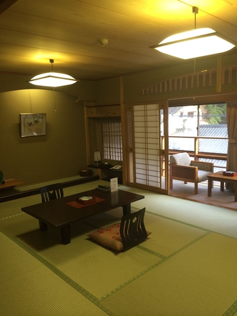 Imagen de la habitación del Ryokan Sento, KOBE. Foto 10