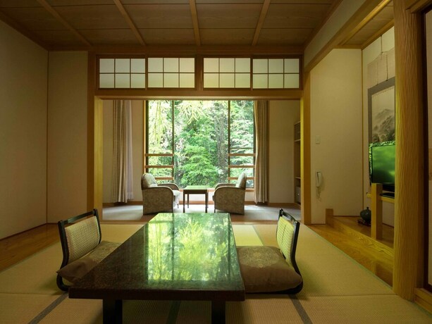 Imagen de la habitación del Ryokan Shirahone Onsen Tsuruya. Foto 31