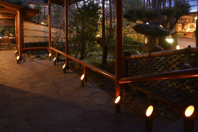 Imagen de los exteriores del Ryokan Shoheiso. Foto 8