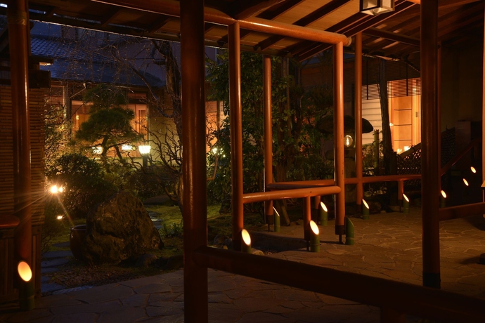 Imagen de los exteriores del Ryokan Shoheiso. Foto 10