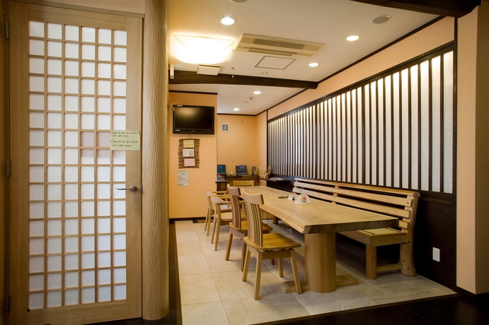Imagen del bar/restaurante del Ryokan Tabist Sparkling Dolphins Inn Kyoto. Foto 4