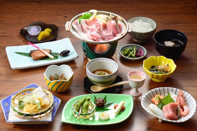 Imagen del bar/restaurante del Ryokan Tamura. Foto 9