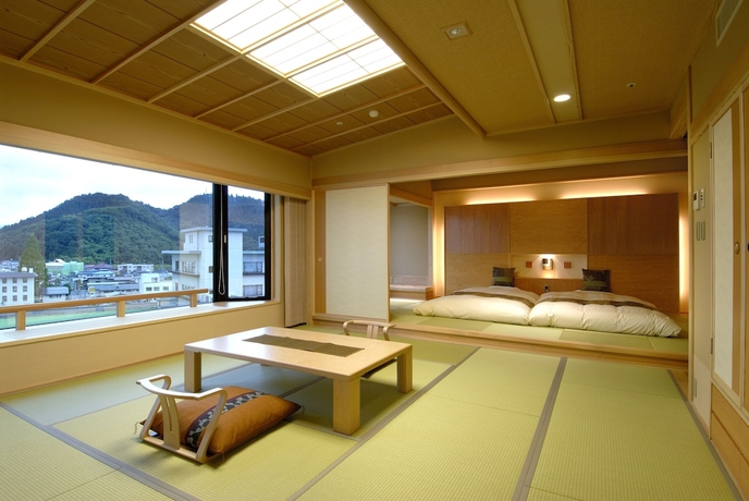 Imagen de la habitación del Ryokan Tendo Onsen TAKINOYU. Foto 3