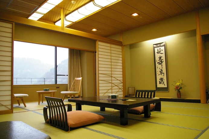 Imagen de la habitación del Ryokan Tendo Onsen TAKINOYU. Foto 10