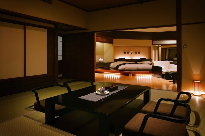 Imagen de la habitación del Ryokan Tendo Onsen TAKINOYU. Foto 13