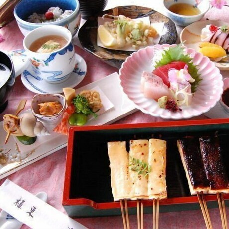Imagen del bar/restaurante del Ryokan Uetoh. Foto 12