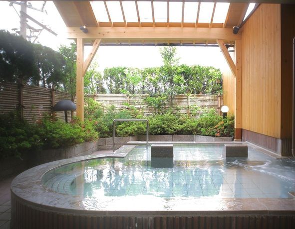 Imagen de la piscina del Ryokan Yamashiro Onsen Tatami. Foto 12