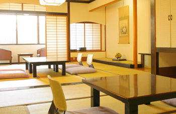 Imagen de la habitación del Ryokan Yamashiro Onsen Tatami. Foto 5