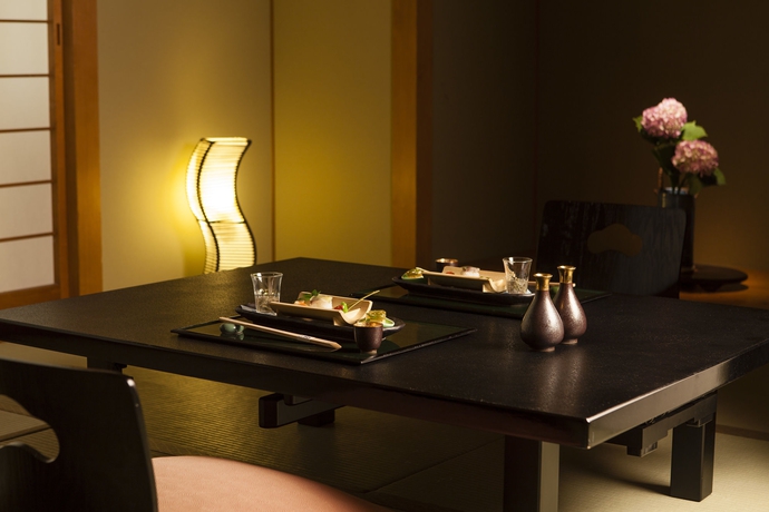 Imagen del bar/restaurante del Ryokan Yamatoya Honten Osaka. Foto 7