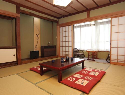 Imagen de la habitación del Ryokan Yokokura. Foto 8