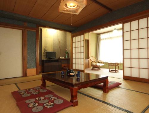 Imagen de la habitación del Ryokan Yokokura. Foto 10