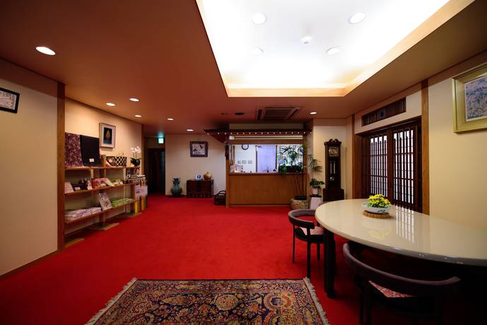 Imagen de los interiores del Ryokan Yufuin Onsen Wafu Tsuenosho. Foto 19