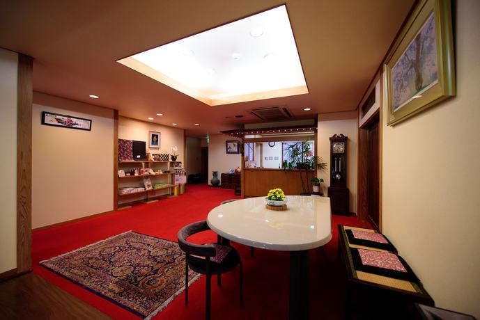 Imagen de los interiores del Ryokan Yufuin Onsen Wafu Tsuenosho. Foto 20