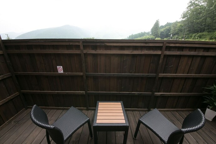 Imagen de la piscina del Ryokan Yufusan. Foto 33