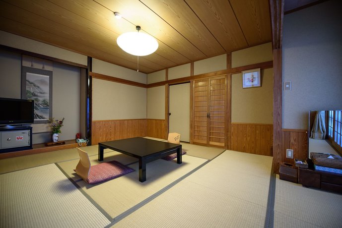 Imagen de la habitación del Ryokan Yunohira Onsen Kamiyanagiya. Foto 7