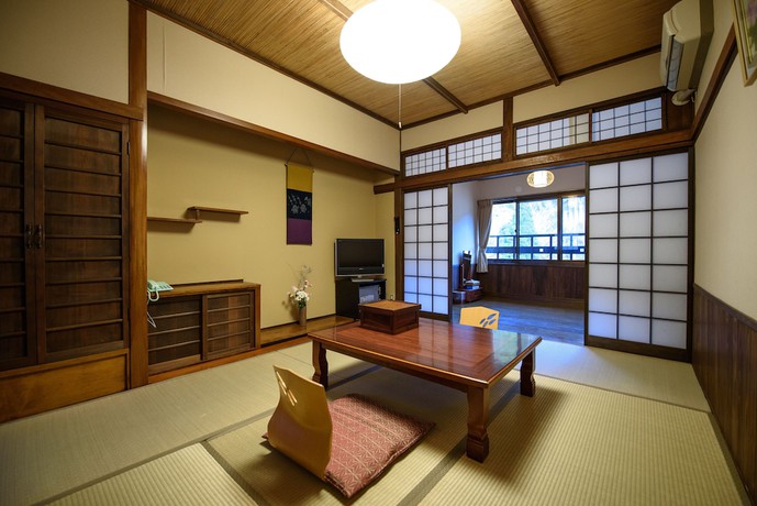 Imagen de la habitación del Ryokan Yunohira Onsen Kamiyanagiya. Foto 9