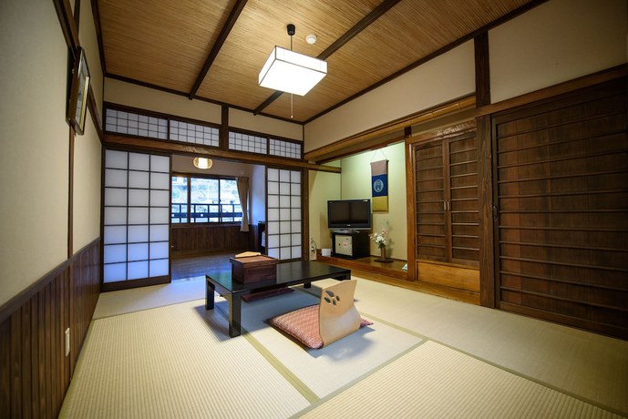 Imagen de la habitación del Ryokan Yunohira Onsen Kamiyanagiya. Foto 16