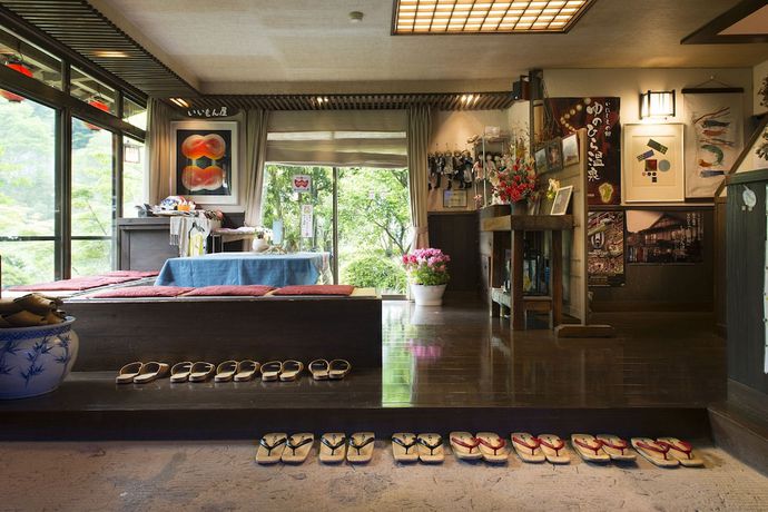 Imagen de los interiores del Ryokan Yunohira Onsen Kamiyanagiya. Foto 19