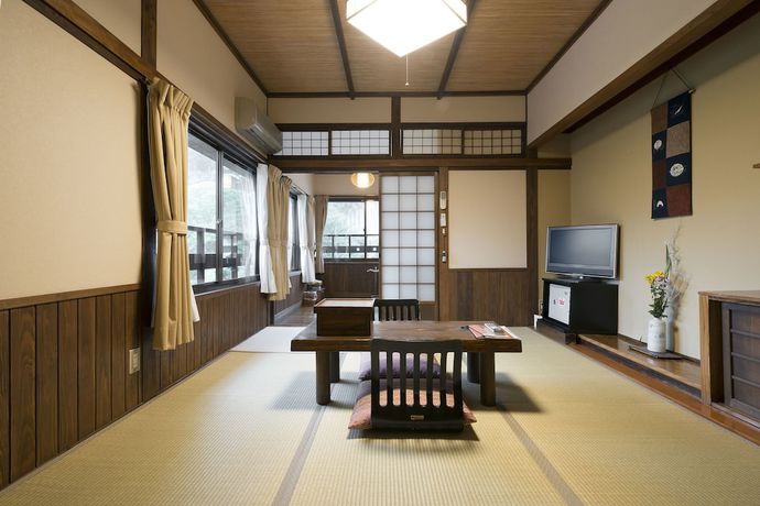 Imagen de la habitación del Ryokan Yunohira Onsen Kamiyanagiya. Foto 17