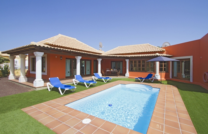 Imagen de la piscina del Villa BRISAS DEL MAR, Corralejo. Foto 9