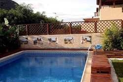 Imagen de la piscina del Villa Bougainvillea. Foto 5