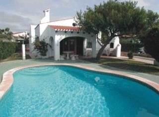 Imagen de la piscina del Villa Calan Bosch Villas. Foto 7