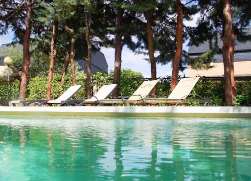 Imagen de la piscina del Villa Carmen del Rosal. Foto 9