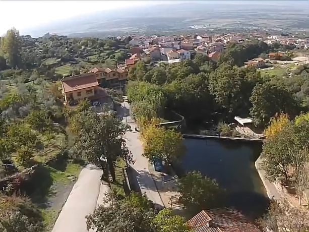 Imagen de la piscina del Villa Casas Rurales Acebuche. Foto 19
