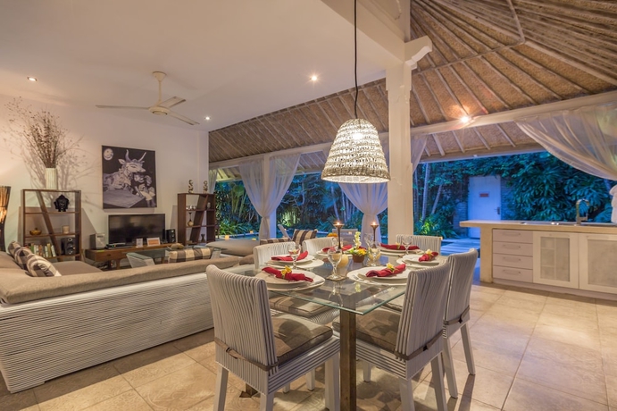 Imagen del bar/restaurante del Villa Esha Drupadi Seminyak. Foto 4