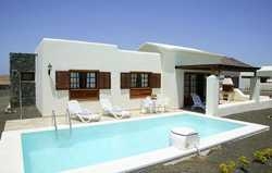 Imagen de la piscina del Villa FARO PARK. Foto 2