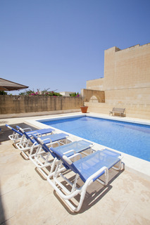 Imagen de la piscina del Villa Hgieri. Foto 7