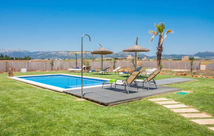 Imagen de la piscina del Villa Malvasia. Foto 5