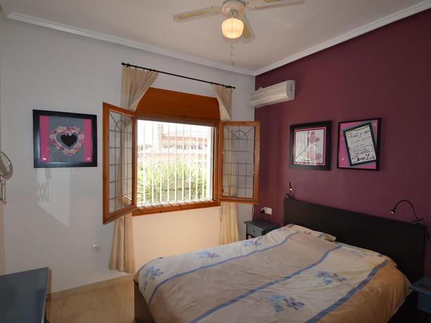 Imagen de la habitación del Villa Modern Villa in Rojales with Jacuzzi and Private Pool. Foto 2