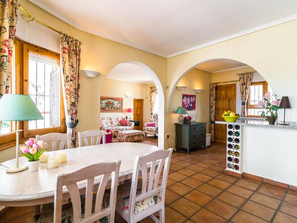 Imagen de los interiores del Villa Modern Villa in Rojales with Swimming Pool. Foto 10