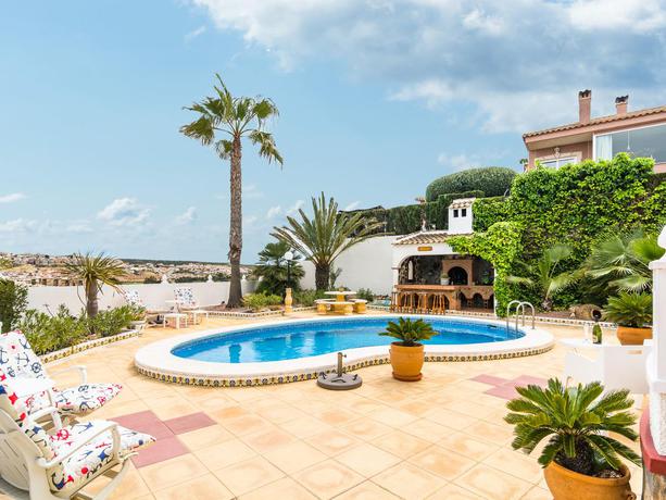 Imagen de la piscina del Villa Modern Villa in Rojales with Swimming Pool. Foto 12