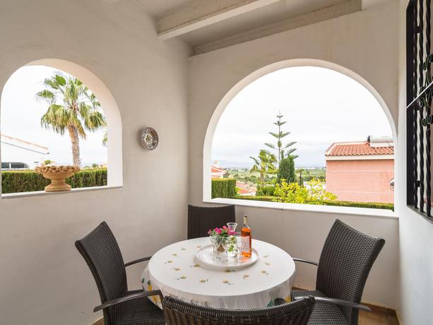 Imagen de los exteriores del Villa Modern Villa in Rojales with Swimming Pool. Foto 7