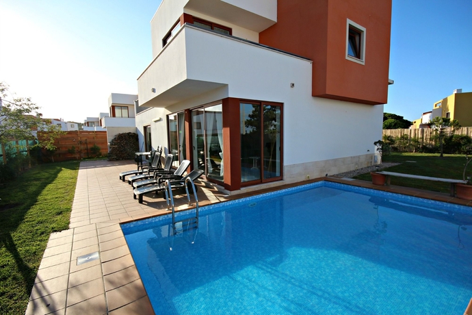 Imagen de la piscina del Villa Obidos Lagoon Wellness Villas. Foto 16