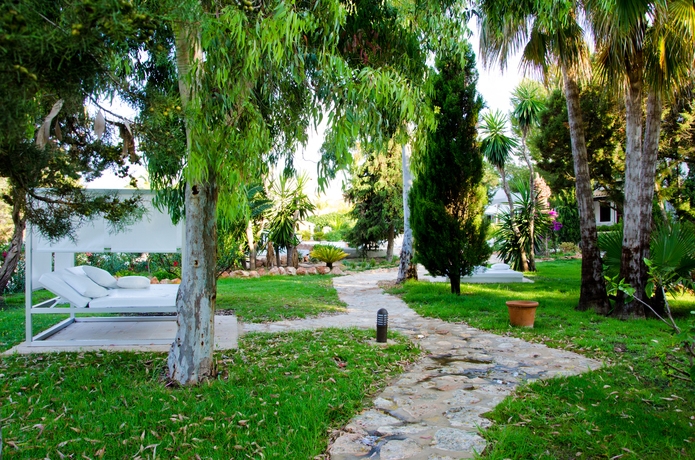Imagen de los exteriores del Villa Paraiso de Los Pinos. Foto 13
