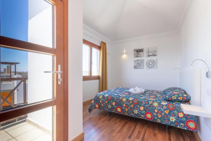 Imagen de los exteriores del Villa Playa Blanca Beach Mate. Foto 5