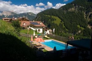 Imagen de la piscina del Villa Residence Rumanon. Foto 4