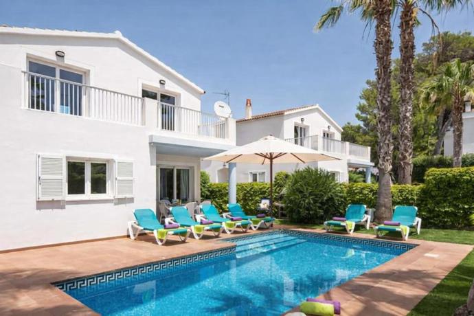 Imagen de la piscina del Villa Serena, Cala Blanca. Foto 8