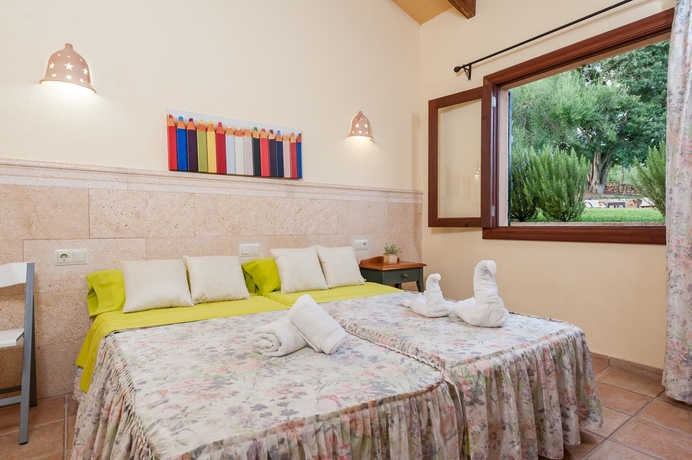 Imagen de la habitación del Villa VILLA ALCUDIOLA. Foto 4